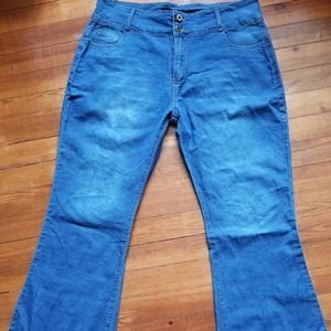 Bell bottom stretch mid rise jeans